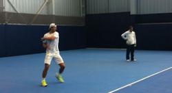 Rafa Nadal entrena junto a su to Toni en Manacor. | Foto: Facebook
