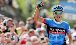 Ramunas Navardauskas celebra su triunfo en la undcima etapa del Giro de Italia. | EFE