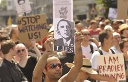 Miles de personas protestaron en Berln contra el programa de espionaje de la NSA | Cordon Press