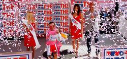 Purito Rodrguez celebra su triunfo en el podio del Giro de Italia. | EFE