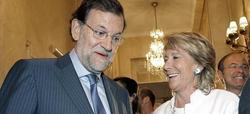 Rajoy y Aguirre, muy sonrientes | Archivo