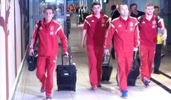 Los jugadores llegan al aeropuerto O.R. Tambo. | @sefutbol