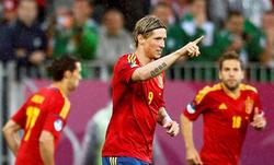 Torres celebra su primer gol a Irlanda. | EFE