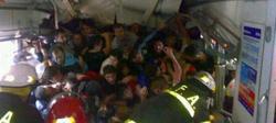 Los pasajeros atrapados en el tren | Foto: \\\'La Nación\\\'