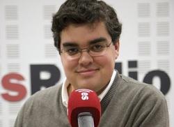 Vicente Azpitarte dirige y presenta Tiempo Extra en esRadio.