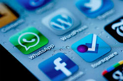 WhatsApp costar 1 dlar al ao en ul iPhone. | Flickr/CC/SimonQ