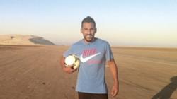 Zahir Belounis no puede salir de Qatar. | Archivo