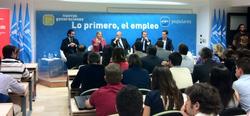Clase econmica de Pizarro, ante jvenes empresarios | PP Madrid