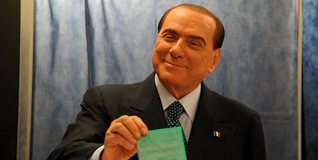Silvio Berlusconi votando | Cordon Press