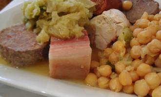 Taberna Pedraza, templo del cocido