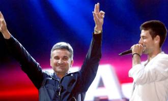 Novak Djokovic, junto a su padre. | Cordon Press