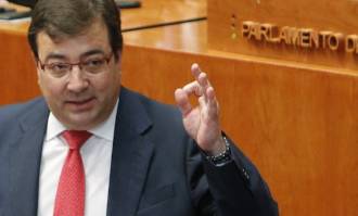 Guillermo Fernández Vara,  en el parlamento extremeño | EFE