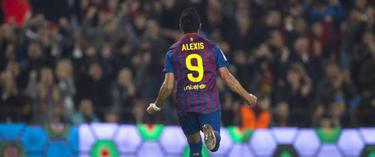 Alexis celebra uno de sus dos goles. | EFE