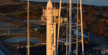El cohete, poco antes del lanzamiento | Orbital Sciences