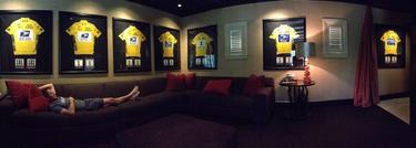Armstrong posa orgulloso con sus siete Tours de Francia. | Foto: Twitter