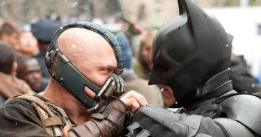 Bane y Batman, en 'The dark knight rises' | thedarkknightrises.com