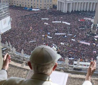 Último Angelus celebrado por Benedicto XVI este domingo.