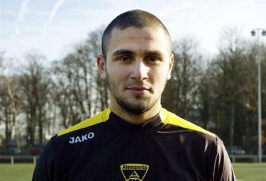 Burak Karan, durante su etapa como futbolista. | EFE
