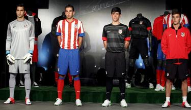 Presentacin de la equipacin del Atltico de Madrid para la temporada 2012-13. | EFE