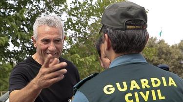 Diego Cañamero conversa con un Guardia Civil | Archivo