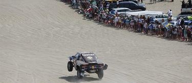 Carlos Sainz, en la primera etapa del Rally Dakar. | EFE