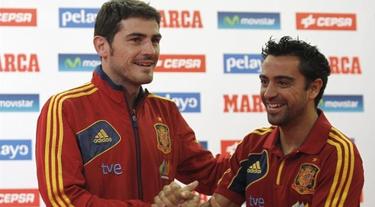 Casillas y Xavi, durante un acto de la seleccin espaola. | Archivo