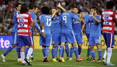 Los jugadores del Real Madrid celebran el gol de Benzema. | EFE