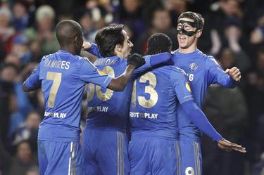Los jugadores del Chelsea celebran el gol de Torres. | EFE