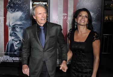 Clint Eastwood y Dina Ruiz | Archivo