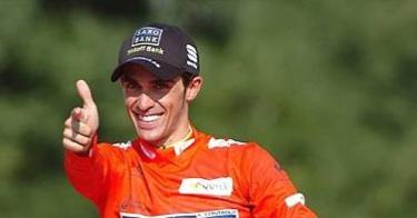 Alberto Contador celebra su triunfo en la pasada Vuelta a Espaa. | Archivo