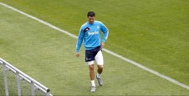 Cristiano Ronaldo, durante el entrenamiento en Valdebebas. | EFE