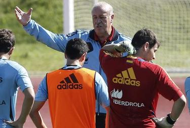 Vicente del Bosque, en un entrenamiento previo al partido contra Finlandia | EFE