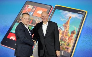 Stephen Elop y Steve Ballmer durante la presentacin de Windows Phone 8 en noviembre de 2012. | Corbis