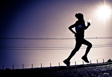 Hacer ejercicio siempre se ha asociado a vitalidad | Flickr/CC/Jacsonquerubin