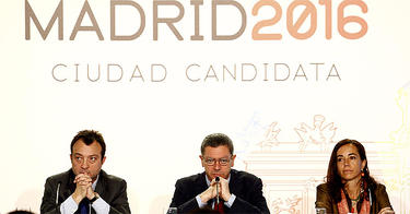 Cobo, Gallardn y Coghen en un acto de la candidatura | Cordon Press