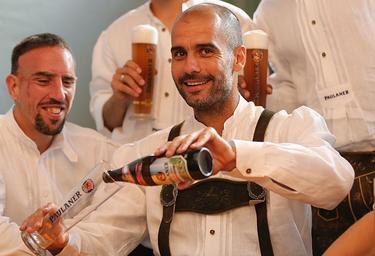 Ribry y Guardiola fueron dos de los protagonistas de la sesin. | FC Bayern
