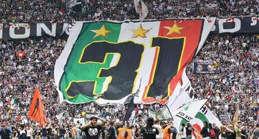 Los aficionados de la Juventus celebran el ttulo. | EFE