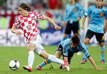 Modric, durante el partido que le enfrent a la seleccin espaola. | EFE