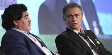Mourinho y Maradona, durante un seminario en Dubai. | EFE