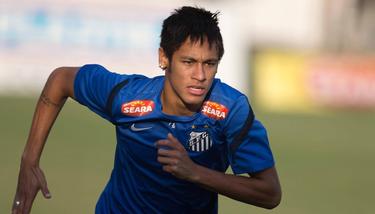 Neymar, durante un entrenamiento con el Santos. | Cordon Press/Archivo