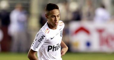 Neymar, durante uno de sus �ltimos partidos con el Santos. | Cordon Press