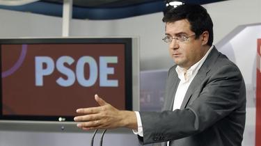 Óscar López dijo este martes que la moción sigue 