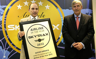 Momento de la entrega del premio | Qatar Airways