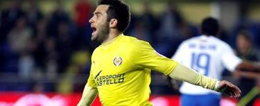 Rossi celebra un tanto con el Villarreal. | EFE