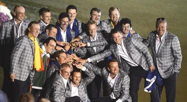 Jugadores del equipo europeo celebran el triunfo en la Ryder Cup. | EFE