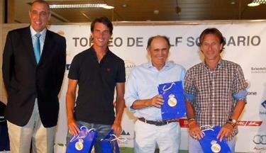 De izquierda a derecha, Rafael Rulln, Paco Pavn, Pirri y Alfonso, durante la entrega de premios. | Foto: Fundacin Realmadrid