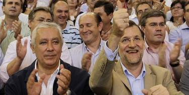 Arenas, junto a Mariano Rajoy, en un acto del partido | Archivo/EFE