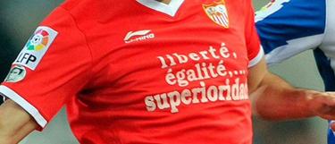 El mensaje de la camiseta del Sevilla. | EFE