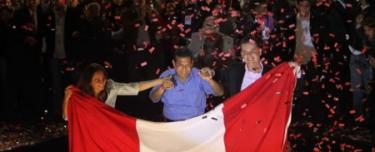 Ollanta Humala, junto a los vicepresidentes Marisol Espinoza y Omar Chehade. | EFE