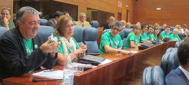 Diputados de IU con la camiseta verde. | Europa Press